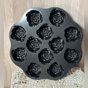 Nordic Ware Sweetheart Roses Mini Muffin Cake Pan Non Stick